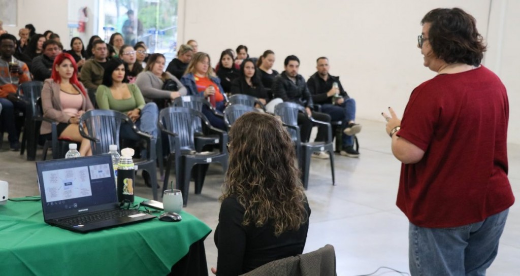 Capacitación Integral en el Municipio: Formación para una Gestión con Perspectiva Humana