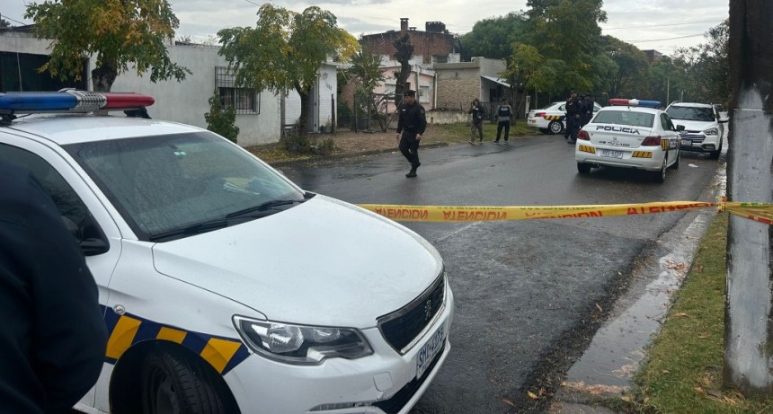 Mató a su esposa y su hija de 16 años, hirió a dos niñas y se suicidó: el crimen que conmociona Uruguay