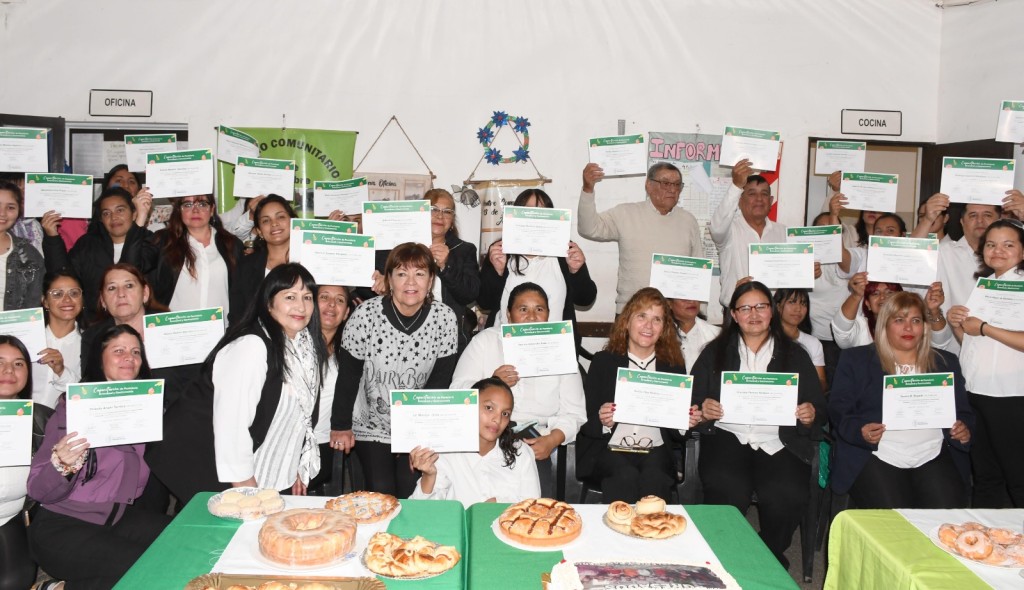 M&Aacute;S DE 200 PERSONAS YA SE CAPACITARON EN LOS CURSOS DE PANADER&Iacute;A Y PASTELER&Iacute;A, QUE ORGANIZA LA MUNICIPALIDAD
