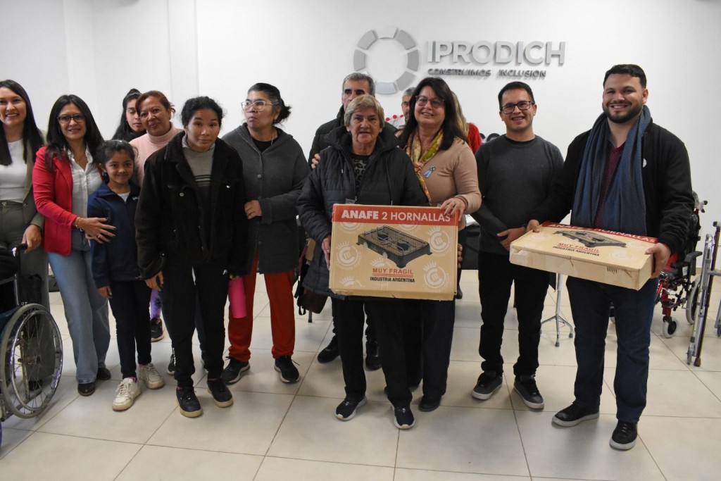 IPRODICH FORTALECE LA INCLUSI&Oacute;N CON M&Aacute;S  ENTREGAS DE AYUDAS T&Eacute;CNICAS EN TODA LA PROVINCIA