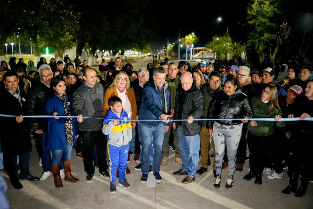 CAMPO LARGO: ZDERO INAUGUR&Oacute; NUEVAS CUADRAS DE PAVIMENTO URBANO Y DESTAC&Oacute; EL CRECIMIENTO DE LA LOCALIDAD