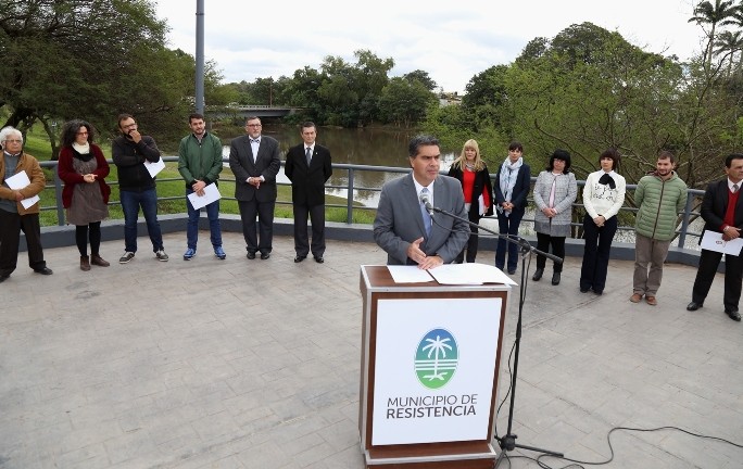 Resistencia tendrá su bandera: Capitanich presentó las bases del concurso y llamó a la participación ciudadana