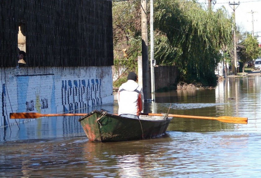 2.500 evacuados en Entre Ríos y Corrientes