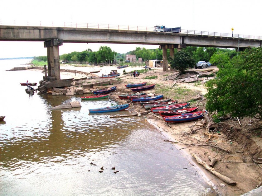 Barrio San Pedro Pescador reclamaron por las obras de la defensa sobre el río Paraná