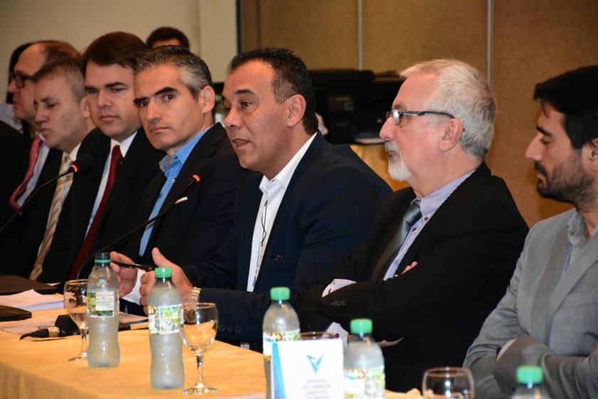 ADMINISTRACIONES TRIBUTARIAS DE TODO EL PAÍS DEBATEN EN CHACO UN NUEVO CLASIFICADOR DE ACTIVIDADES PARA LAS PROVINCIAS