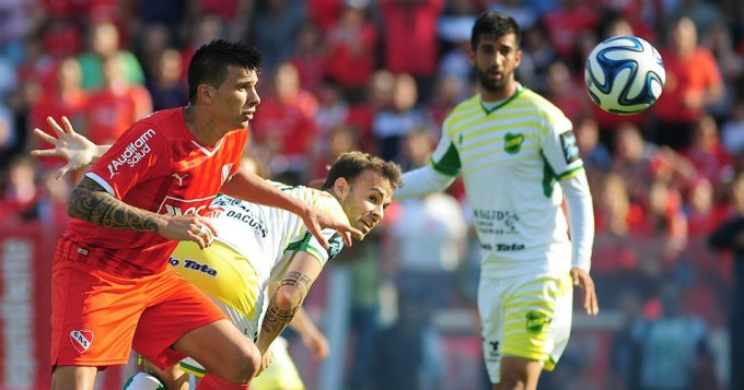 Defensa e Independiente juegan el postergado de la 17