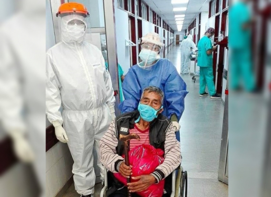 Alegría chaqueña: un paciente de 90 años recibió el alta médica tras luchar contra el coronavirus 
