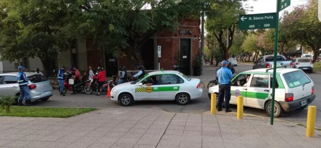 Permiso de circulación y sistema de turnos: comienza el cumplimiento estricto