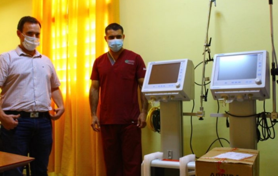 Salud entregó dos nuevos respiradores al Hospital de Castelli