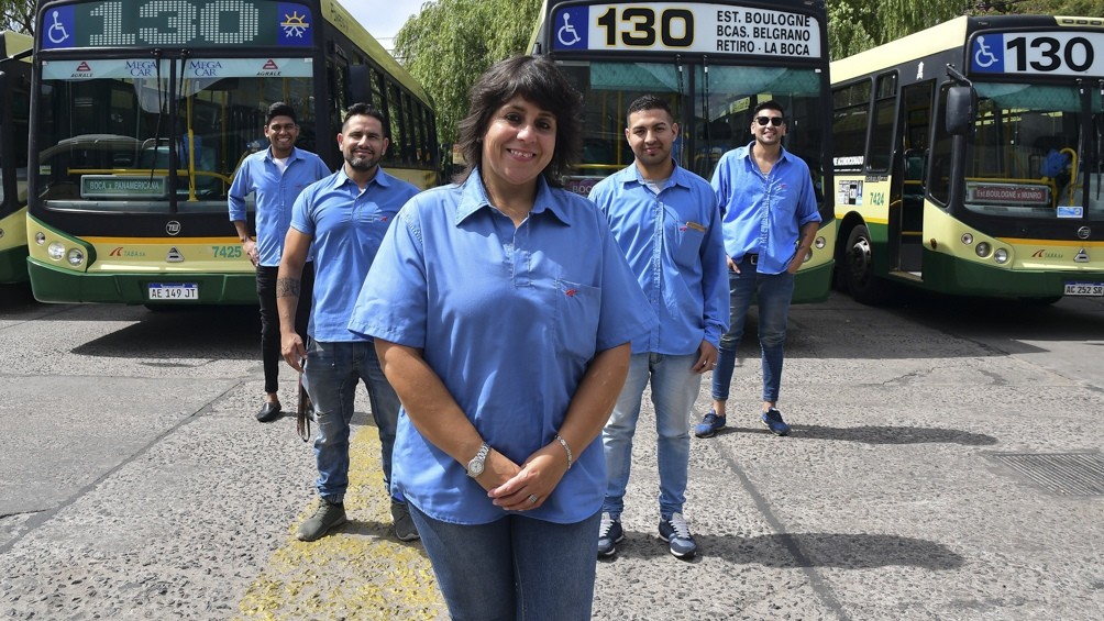 Mujeres de todo el país podrán inscribirse en el registro para conducir micros