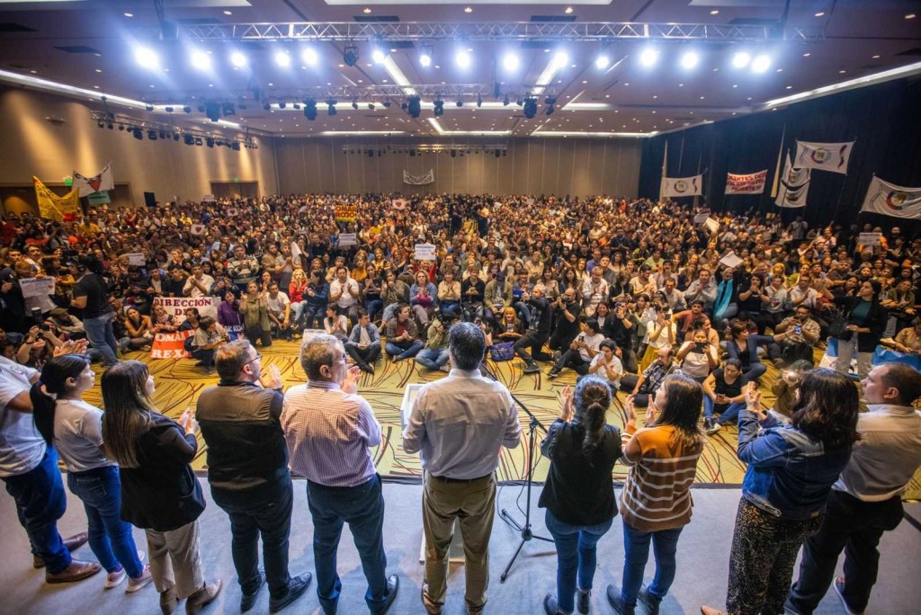 “Salgamos a defender al gobierno que recuperó el salario, fortaleció la calidad educativa y construyó más escuelas”