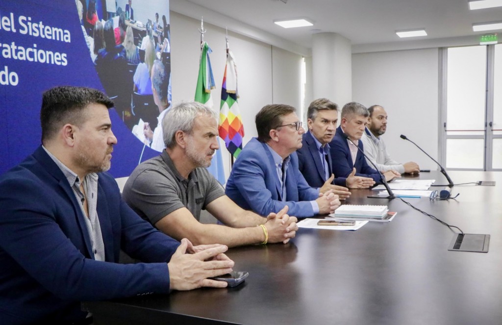 Eficiencia y transparencia: Zdero presentó el nuevo régimen de contrataciones en el Estado