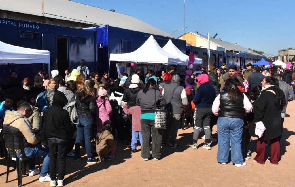 EL TREN 25 DE MAYO YA ATIENDE EN BARRANQUERAS CON SERVICIOS M&Eacute;DICOS, TR&Aacute;MITES Y ASISTENCIA HASTA EL 3 DE JULIO