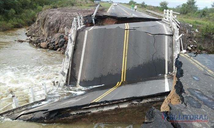 Cayó el puente del arroyo Ibirí Cuá sobre la Ruta 12 y hay alerta por otros tramos