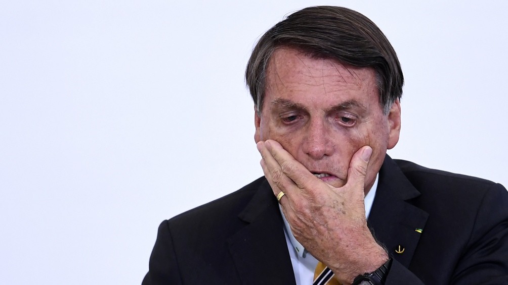 Internaron de urgencia a Jair Bolsonaro luego de estar 13 días con hipo