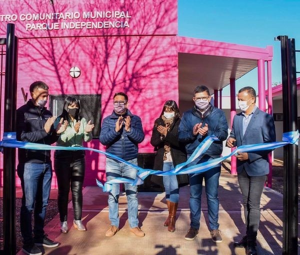 El intendente de la ciudad de Resistencia Gustavo Martinez inauguró un nuevo centro comunitario. 