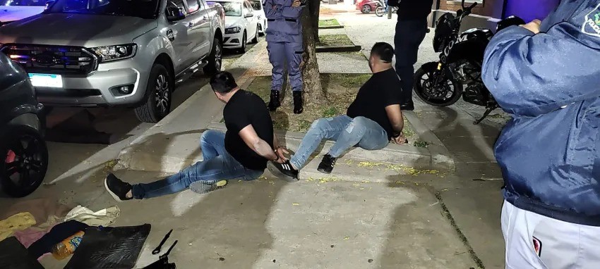 Intento de robo a la camioneta de un fiscal en pleno centro terminó con dos detenidos