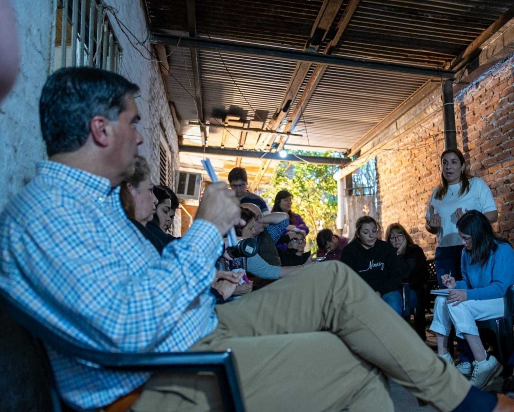 Vecinas y vecinos de Resistencia definieron, junto al gobernador, prioridades para sus barrios