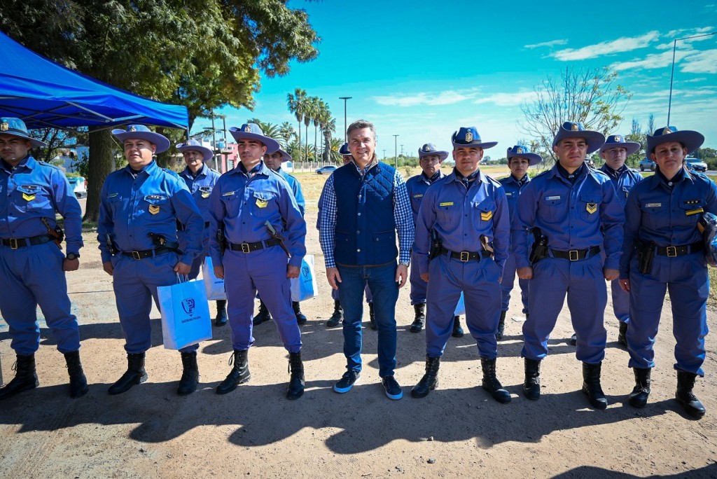 Zdero entregó patrullero para la Policía Rural en Presidencia de la Plaza y refuerza plan de seguridad rural