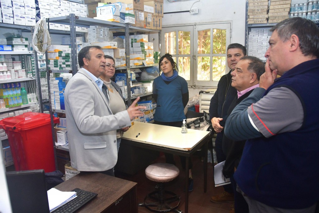 EL MINISTRO DE SALUD SUPERVISÓ EL FUNCIONAMIENTO DEL CENTRO DE SALUD DE VILLA RÍO NEGRO