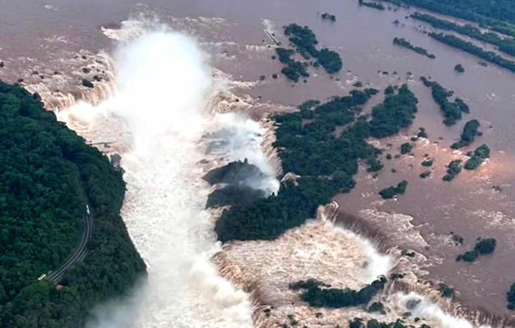 LA APA ADVIERTE SOBRE UNA CRECIDA DEL R&Iacute;O PARAN&Aacute; Y RECOMIENDA EXTREMAR PRECAUCIONES EN ZONAS COSTERAS