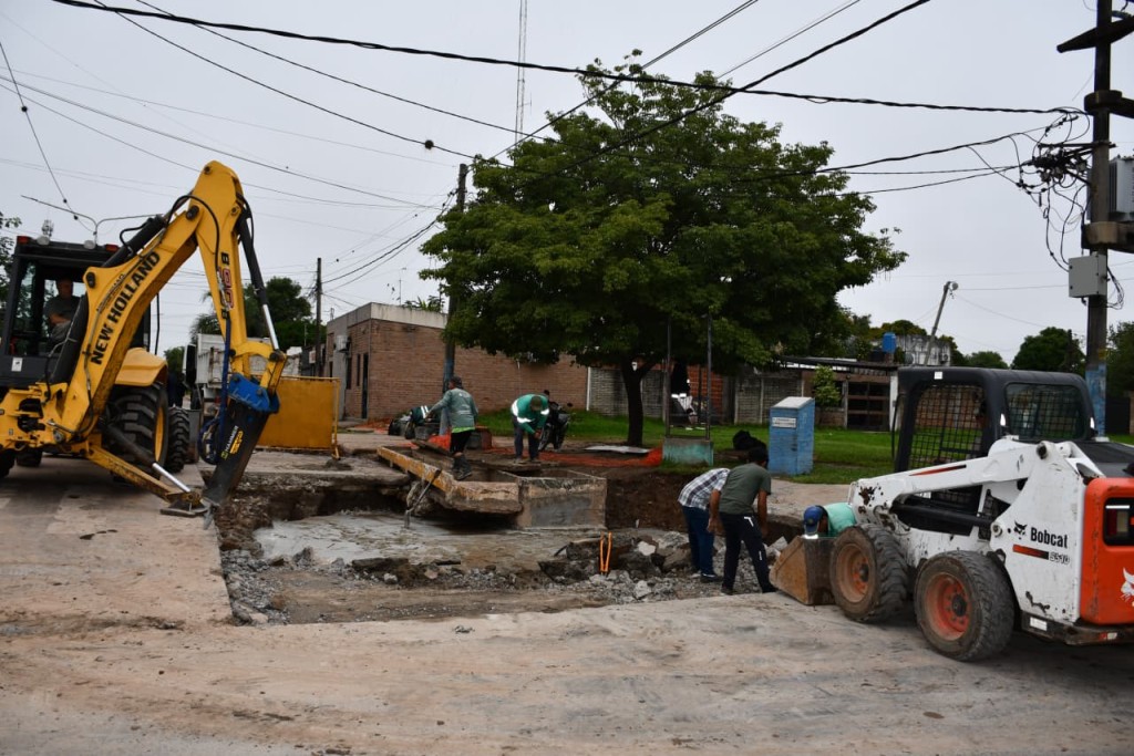 NIKISCH DESTAC&Oacute; EL PLAN DE BACHEO QUE SIGUE RECUPERANDO CALLES DE RESISTENCIA