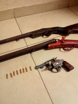 Detenido por amenazar a su ex mujer con armas de fuego