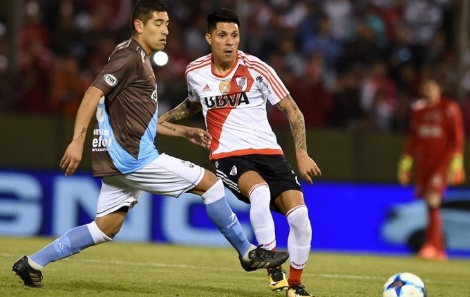 River gano a Atlas de manera categórica