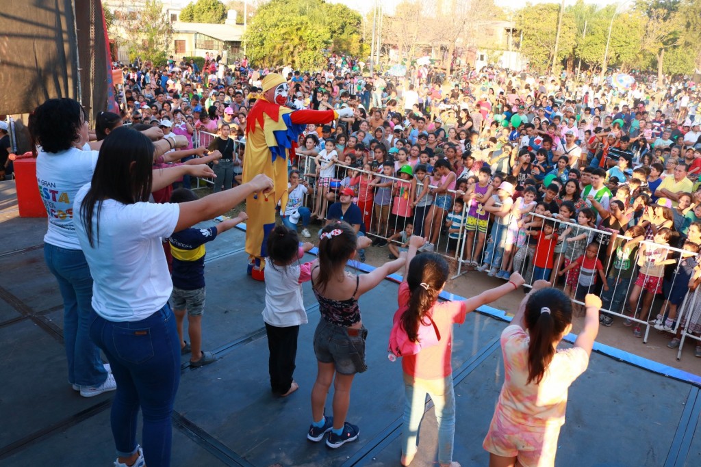 La Gran Fiesta de los Chicos cerró el fin de semana en el acceso al barrio Mujeres Argentinas