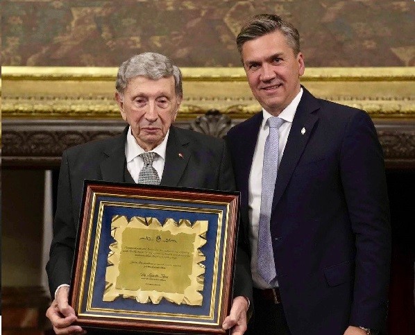Buenos Aires: Zdero acompañó el reconocimiento a Luis Landriscina