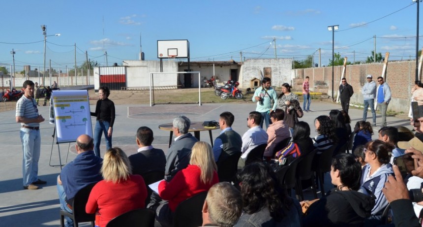 Resistencia realizó una audiencia pública en la zona sur para presentar el proyecto de pavimentación de las avenidas Edison y Arribálzaga