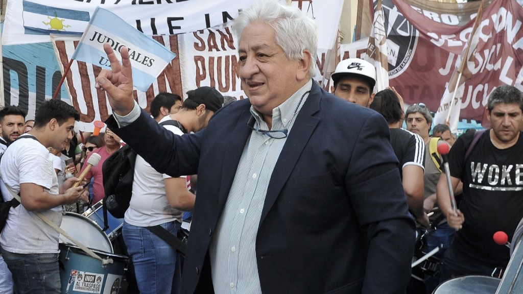 Sindicalistas celebran la medida y la definen como "justicia social"