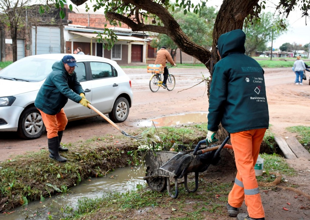 El Municipio de Resistencia ejecuta el saneamiento integral del sistema de desagües en la zona sur
