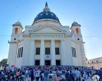 PEREGRINACI&Oacute;N JUVENIL DEL NEA A ITAT&Iacute;: MILES DE J&Oacute;VENES CAMINAR&Aacute;N BAJO EL LEMA "CAMINAMOS CON MAR&Iacute;A"