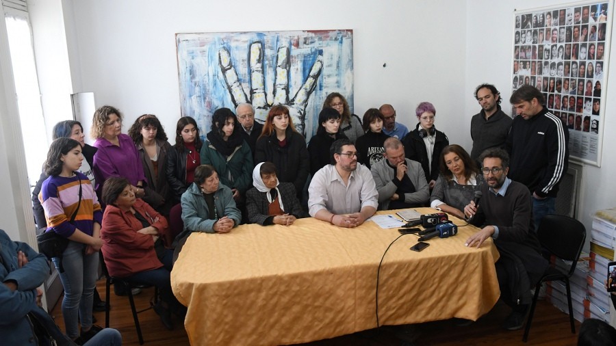 Buenos Aires: Estudiantes de cinco escuelas continuarán con las tomas y reciben el respaldo de organismos de DDHH