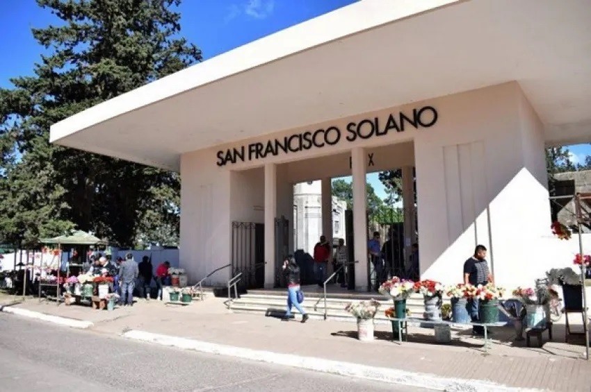 Día de los Difuntos: habrá dos misas en el cementerio "San Francisco Solano"