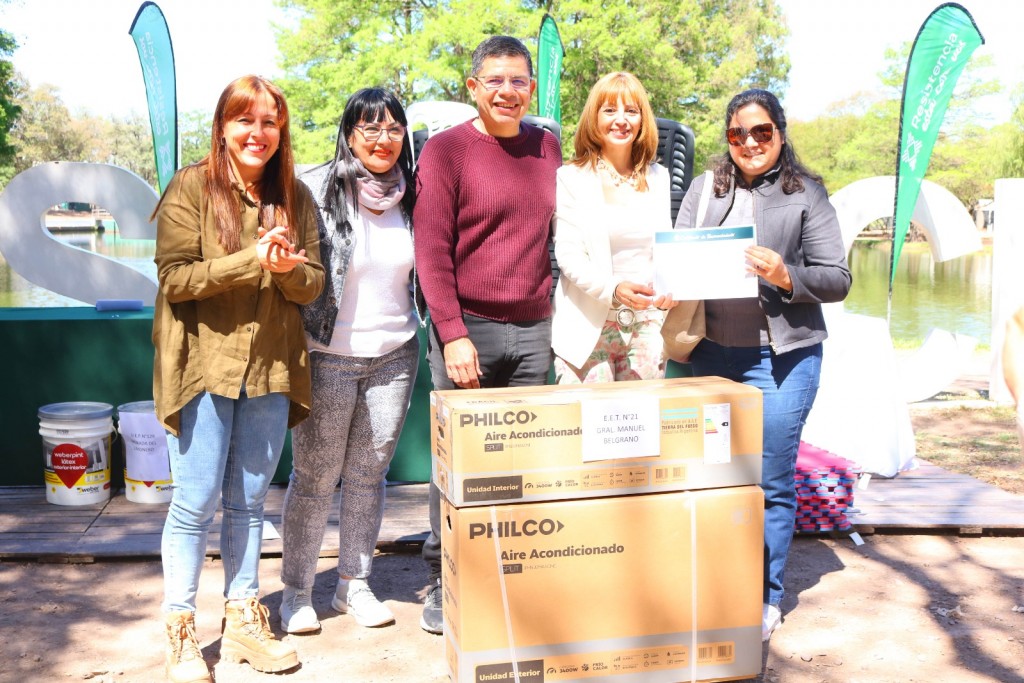 Eco Ciudad Recicla: La Municipalidad de Resistencia entregó premios a 26 instituciones que se beneficiaron con el canje de residuos sólidos