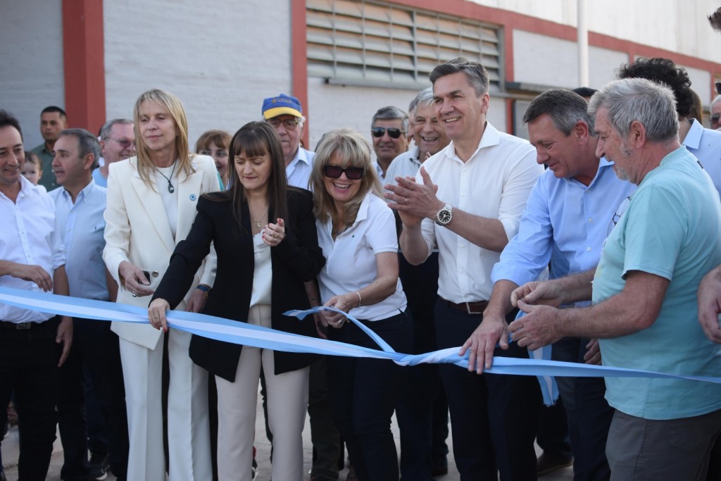 Más y mejor conectividad vial: Zdero inauguró cuadras de pavimento en Charata