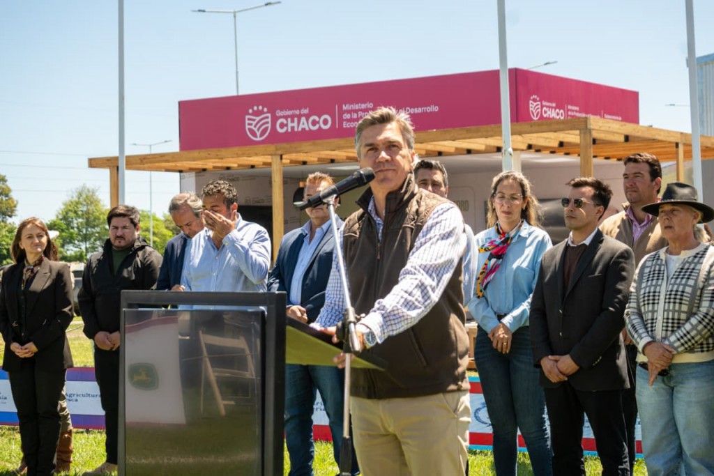 MARGARITA BELÉN: EL GOBERNADOR ZDERO ACOMPAÑÓ LA APERTURA DE LA EXPOSICIÓN NACIONAL DE PRIMAVERA BRAFORD 2025