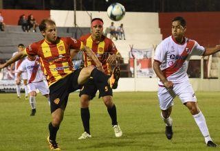 Federal “A” Sarmiento cosechó un empate en Posadas y sigue arriba