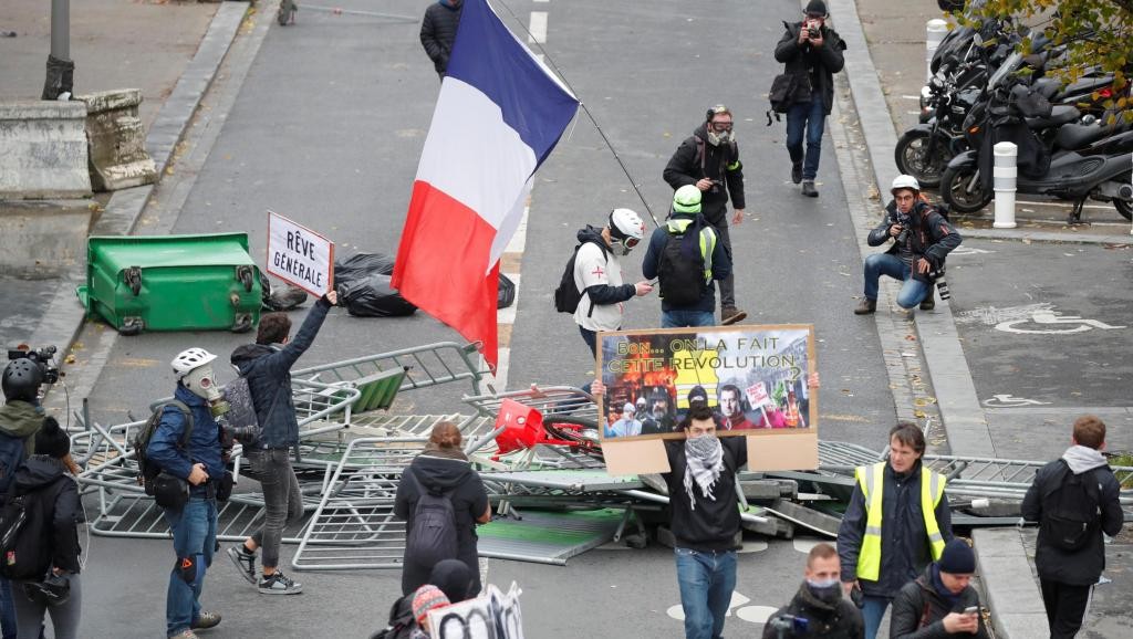 Disturbios y represión en el primer aniversario de los "Chalecos Amarillos" en Francia