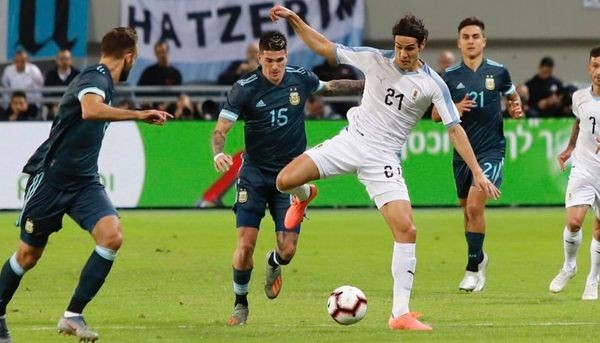 Argentina empató con Uruguay en el clásico del Río de La Plata