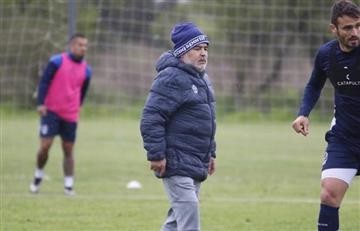 Maradona rectificó su decisión y seguirá siendo el entrenador de Gimnasia 
