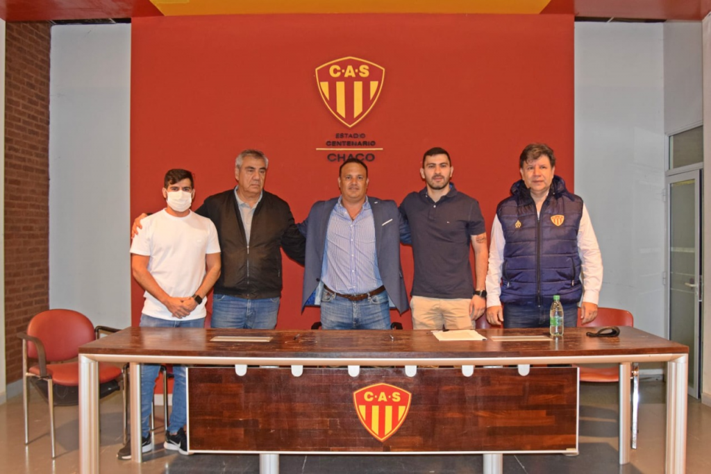 Federal a: leonardo fernández es el nuevo entrenador del fútbol profesional del decano
