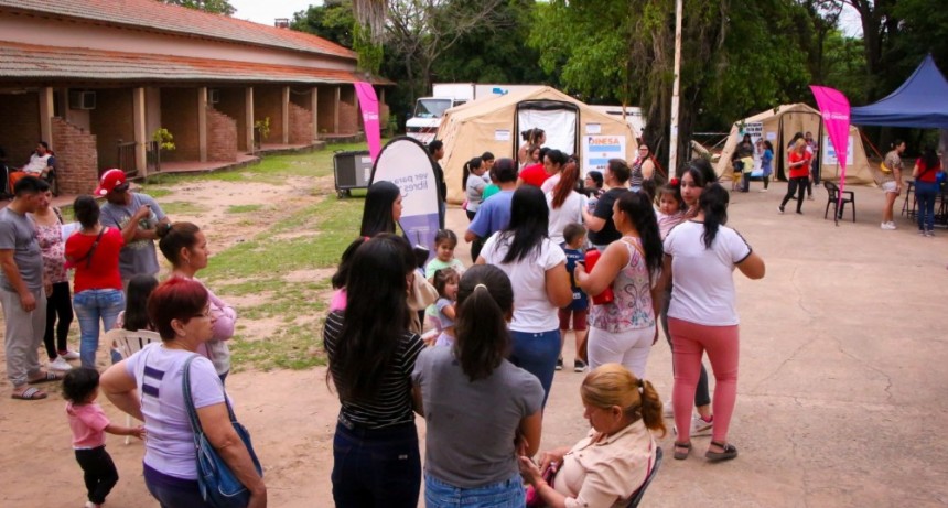 Isla del Cerrito: El Gobierno provincial y la Armada continúan atendiendo a las comunidades ribereñas