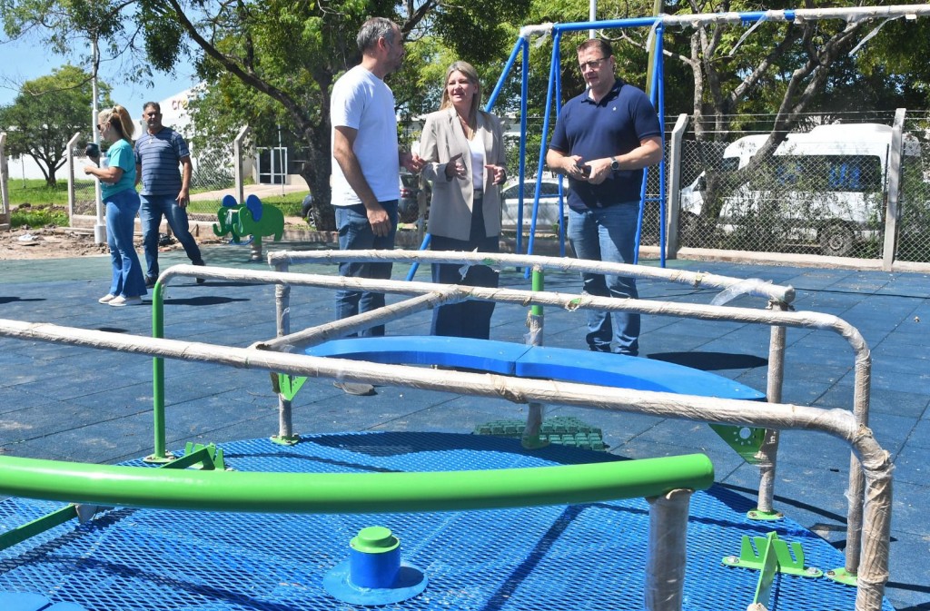 BARRANQUERAS: EL GOBIERNO PROVINCIAL AVANZA EN LA ÚLTIMA ETAPA DE LA NUEVA “PLAZA DE LA INCLUSIÓN”