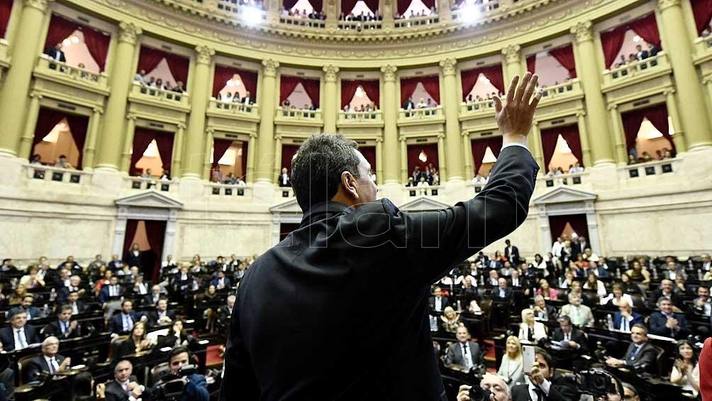 Massa defendió el proyecto: "Es un cambio de paradigma en la distribución del ingreso"