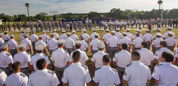Chaco: El gobernador firmo el decreto para el pago de becas a los 98 alumnos egresados del Servicio de Penitenciario