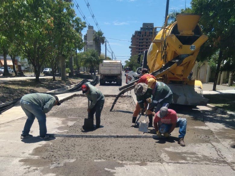 Resistencia continúa con los trabajos de bacheo en avenida 3as Heras al 1025