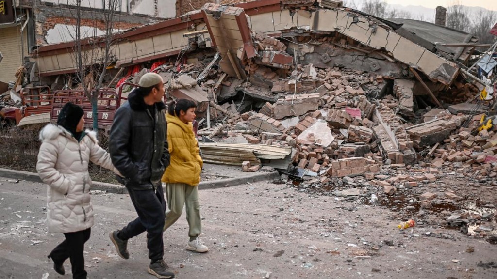 Potente terremoto en China: hay 118 personas muertas